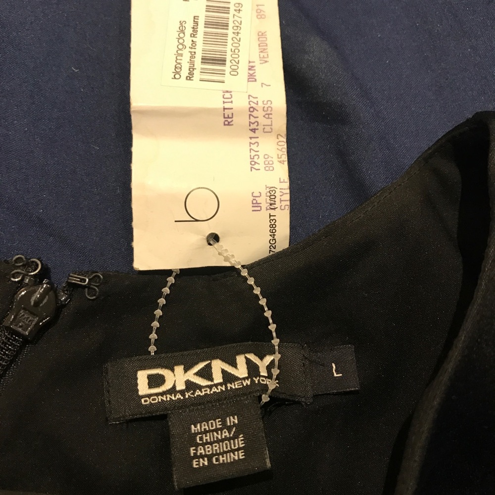 DKNY bi-level dressy tank top. - Picture 3 of 3